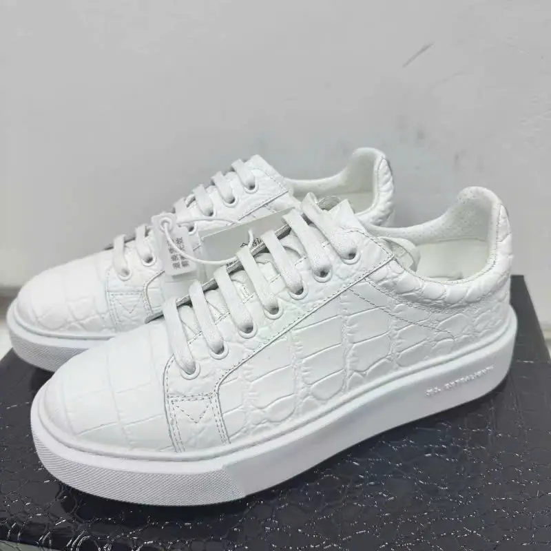 Mẫu sneaker 04