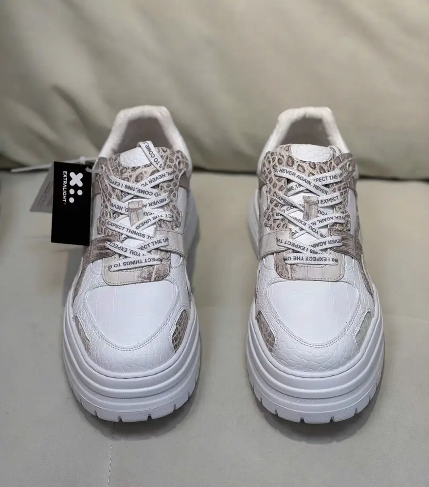 Mẫu sneaker 26