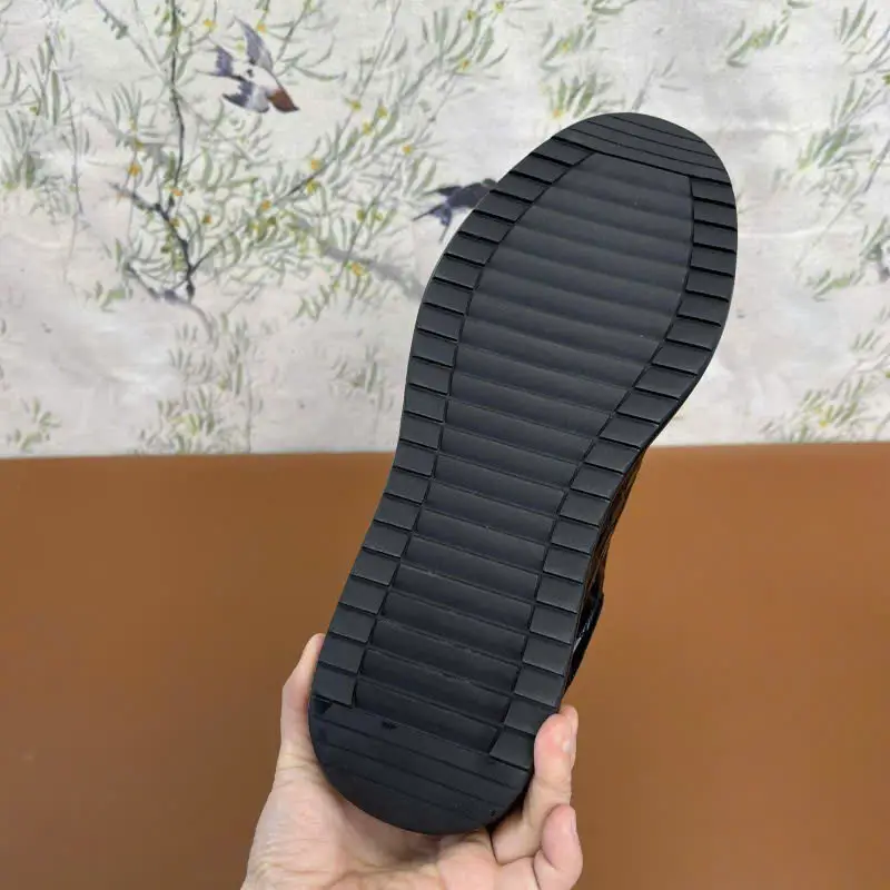 Mẫu sneaker 14 — ảnh tham khảo 6