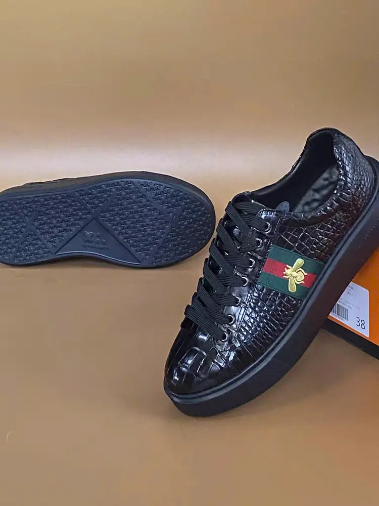 Mẫu sneaker 45